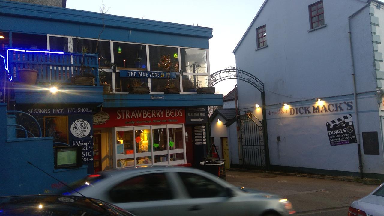 菲莱斯食宿酒店 丁格尔 外观 照片